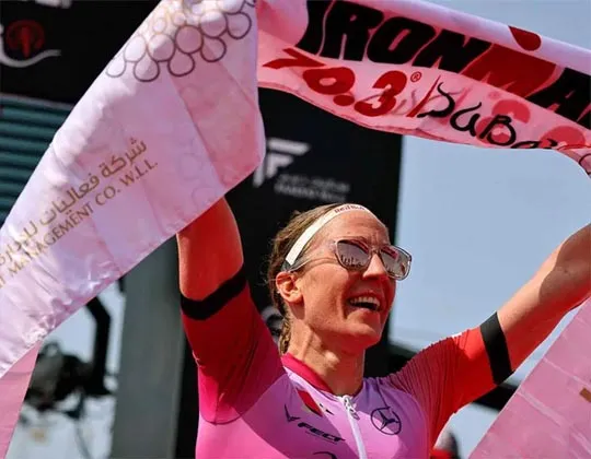 Hoisting Flags Dubai Image