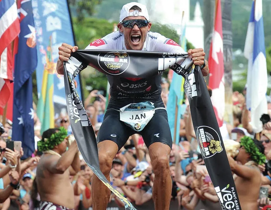 Hoisting Flags Dubai Image