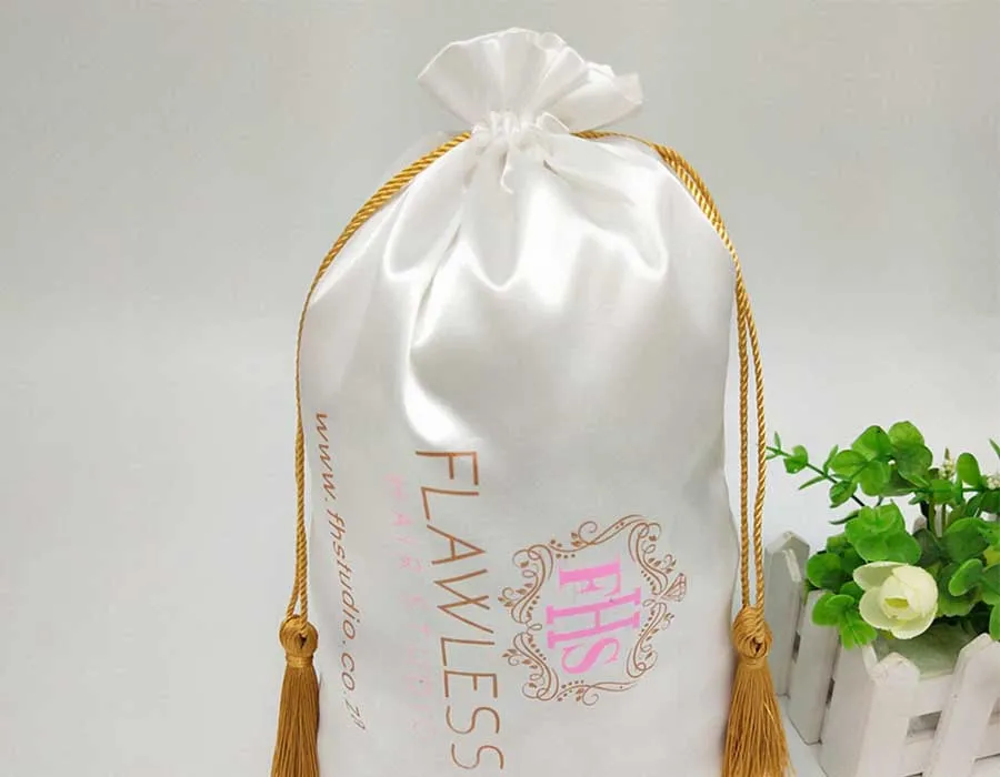 Gloss Satin First Image