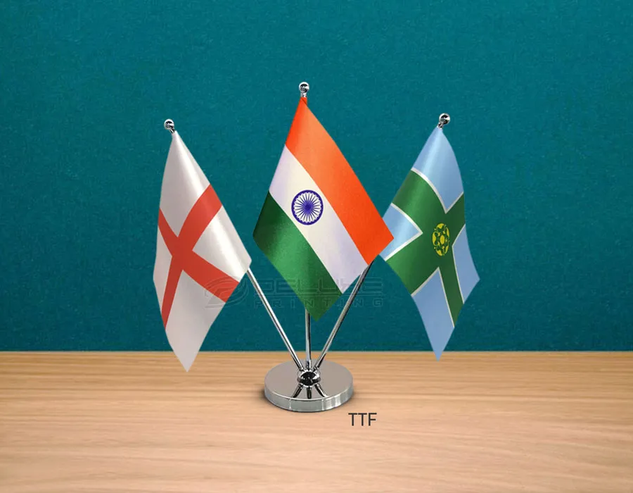 Tripole Table Flags Image
