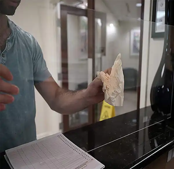 Sneeze Protector Main Image