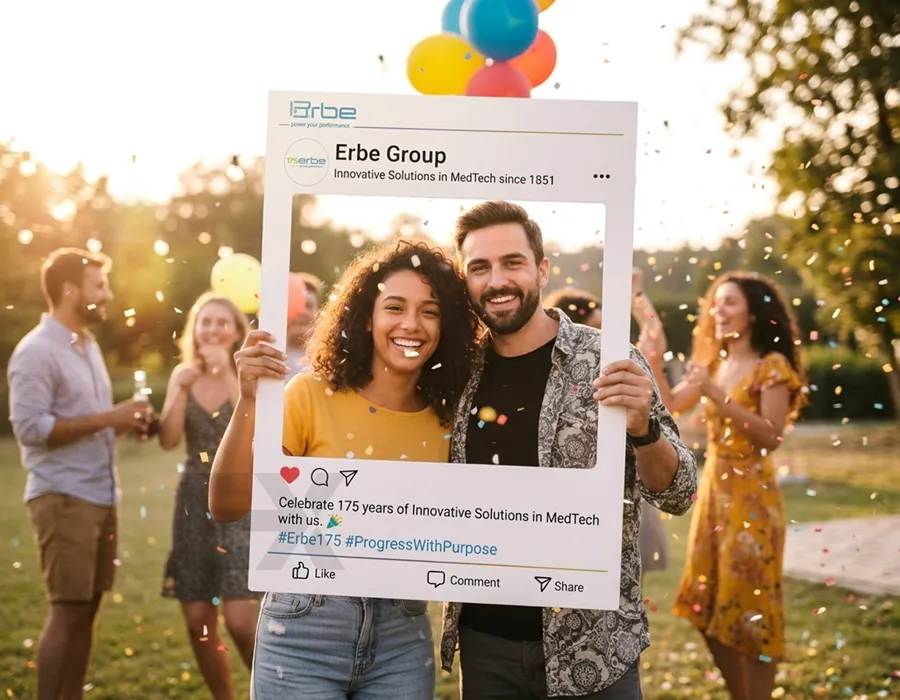 Social Media Frame hover