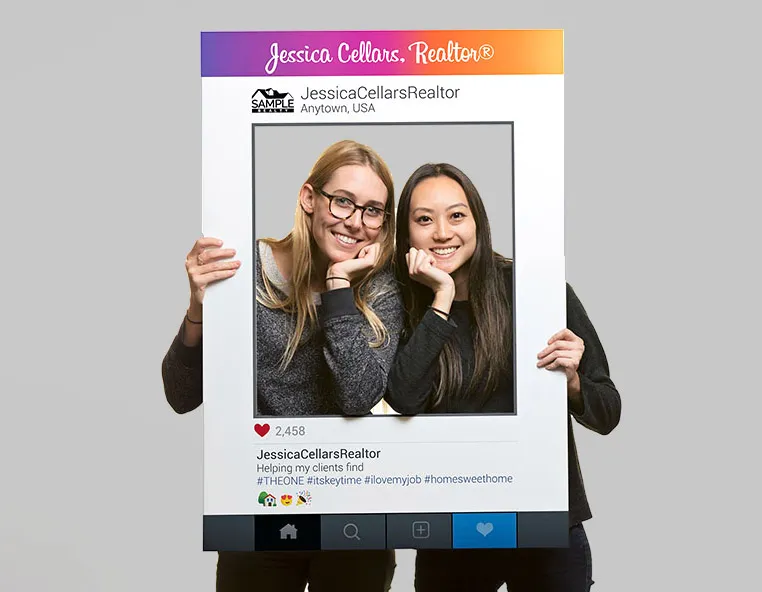 Social Media frame Dubai Image